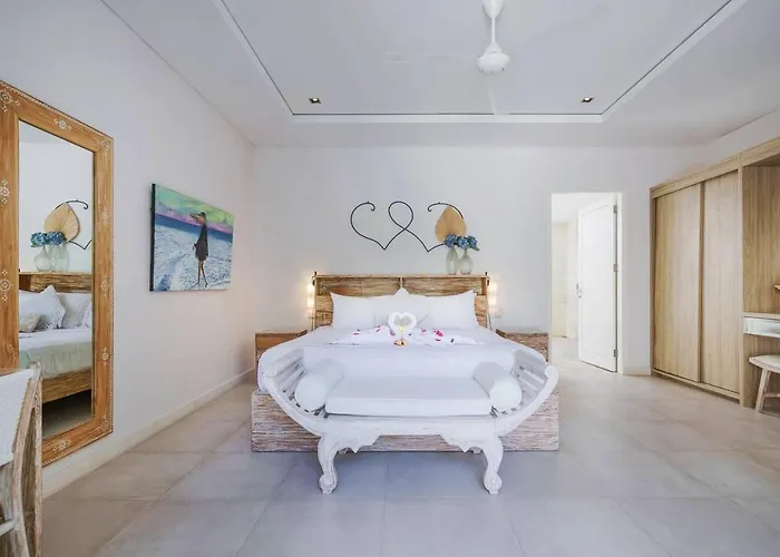 Bali Canggu Luxury Beachfront Villa