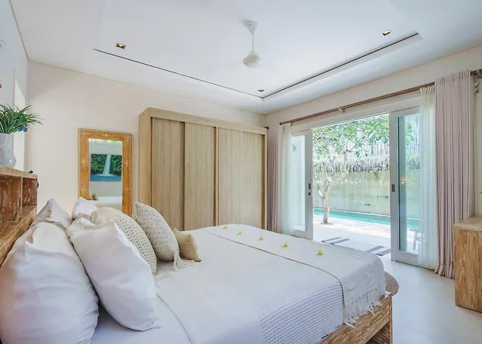 Villa Bali Canggu Luxury Beachfront Villa *
