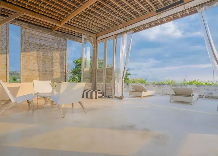 Bali Canggu Luxury Beachfront Villa